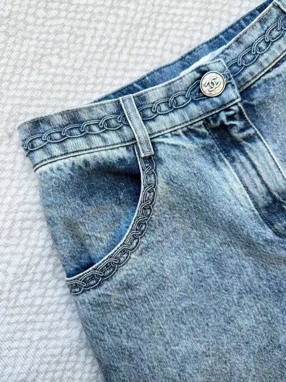 ❤️‍🔥CHANEL NEW❤️‍🔥✨
✨VIP QUALITY 😍✨ 
Size : 34-36-38-40
750 dhs✅

Zain287
♥️♥️♥️