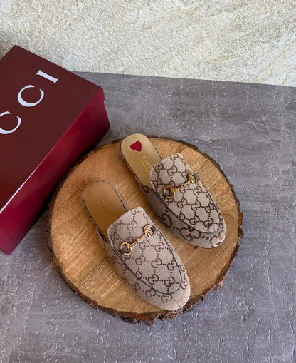 GUCCI 
SuperMaster Quality 💯
400 dhs✅
Size: 36-41💥

Zain171
♥️♥️♥️