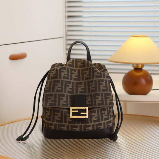 Fendi
110 dhs🪙🌨️

Zain44
♥️♥️♥️