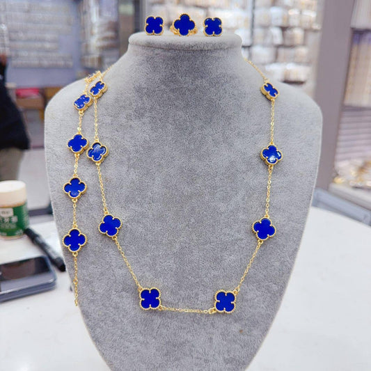 VCA set💥*
*Stainless steel SET 💯*
Necklace ❤️‍🩹
Earring 🍁
Breslat ❣️
Ring 💍 free size
With normal boxes 📦 
And paper bag 🛍️
65 dhs🪙🌨️
With master box 🗃️ 
110 dhs🪙🌨️

Zain216
♥️♥️♥️