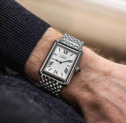 Cartier 

watch unsix (
size36mm) 

good quality 
230 dhs🇦🇪🇦🇪

Zain59
♥️♥️♥️