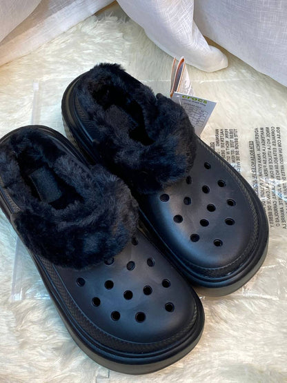 Crocs Ladies
Size 36to41
60 dhs🪙🌺

Zain236
♥️♥️♥️