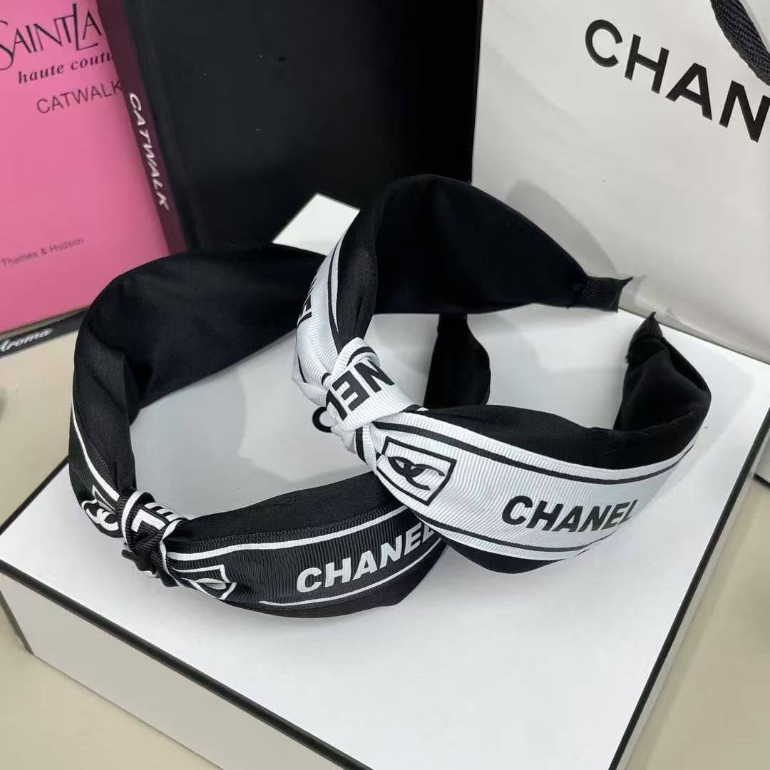 Hair bands
20 dhs🪙💚

Zain263
♥️♥️♥️