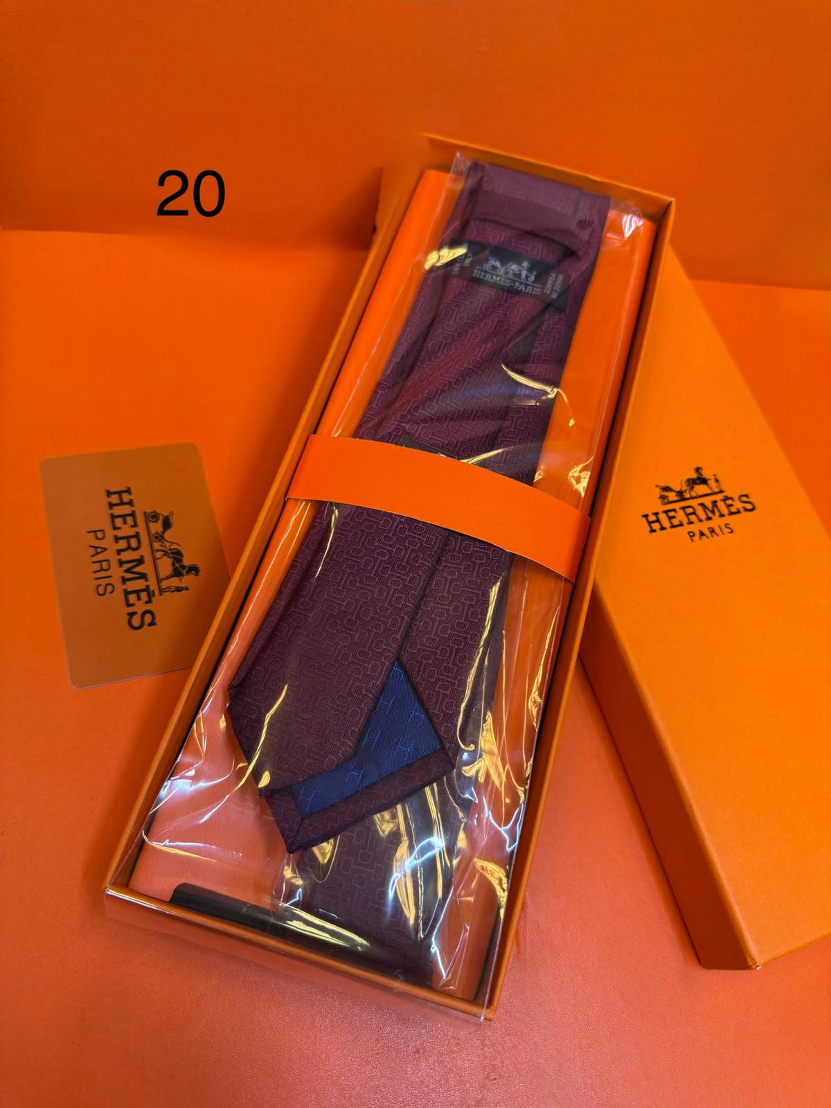 Hermes
Gucci
LV
Dior

Withbox

75 dhs🇦🇪🇦🇪

Zain93
♥️♥️♥️