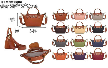 NEW CAME 
LONG CHAMP 
BAG 

GOOD QUALITY 
55 dhs🇦🇪🇦🇪

SIZE: 25-12-9cm
Zain40
♥️♥️♥️