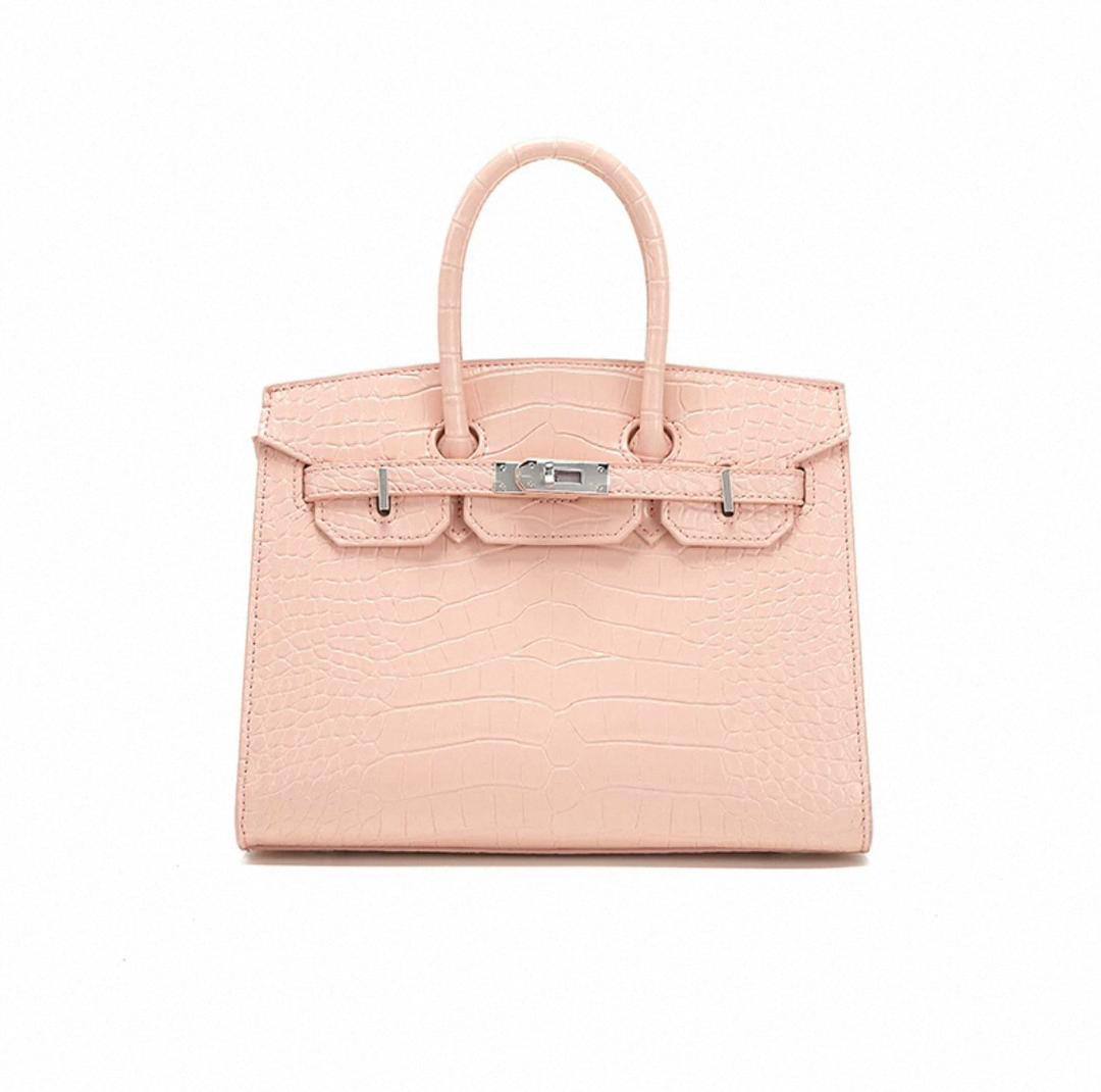 Hermes 

100 dhs🇦🇪🇦🇪

size 25×11×19cm

Zain213
♥️♥️♥️