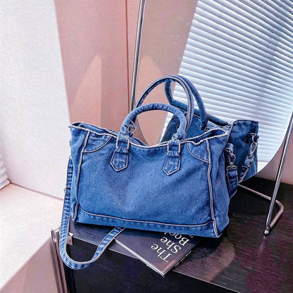 CHANEL 
COPY ONE 
150 dhs💓

Zain39