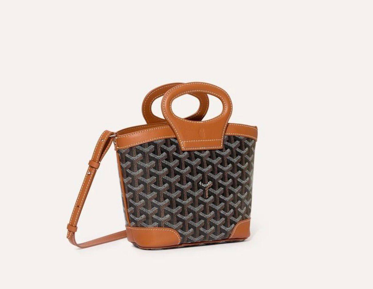 Goyard
110 dhs🌺
High quality

Zain35
♥️♥️♥️