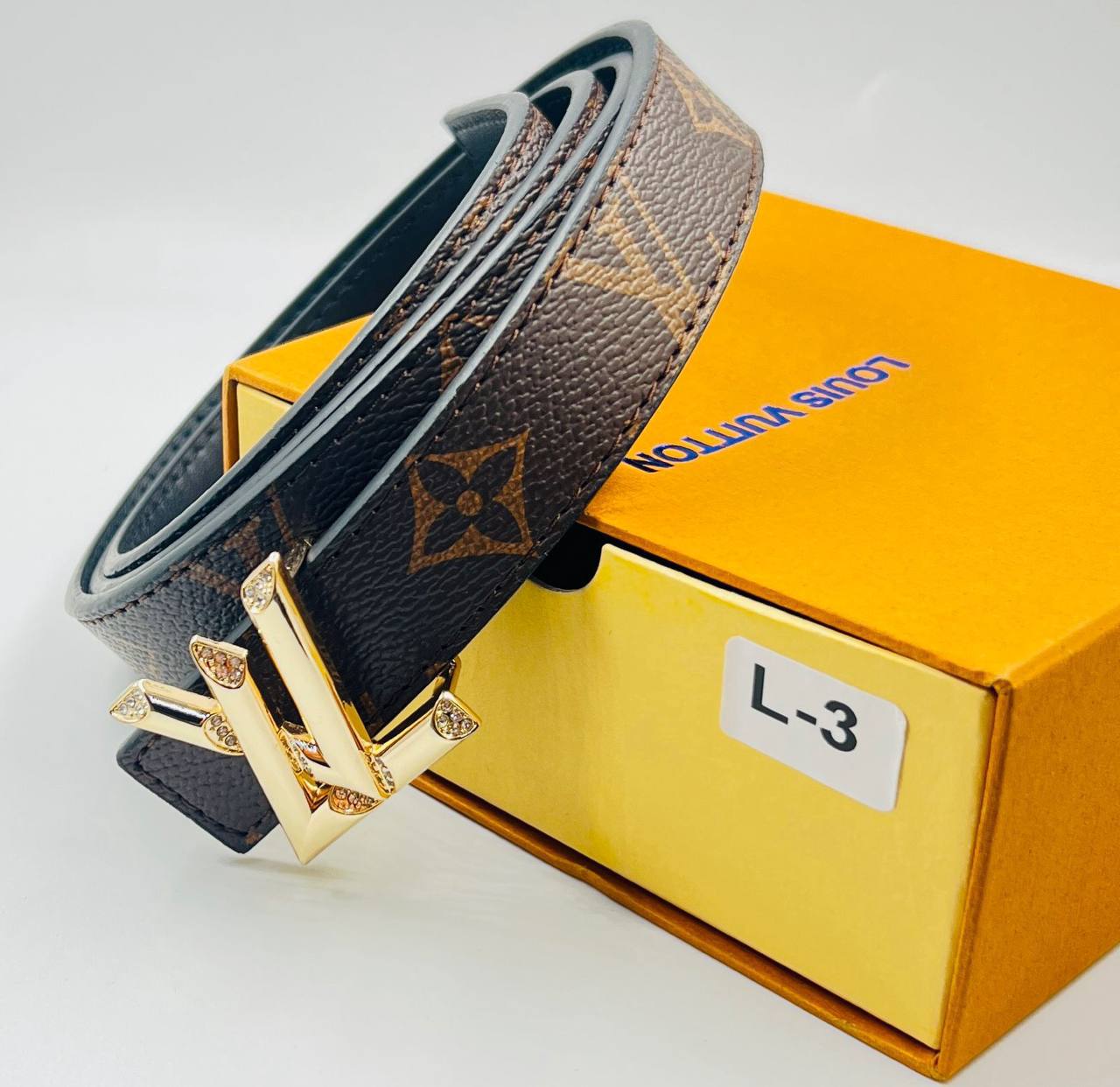 Belts
65 dhs✅

Zain182
♥️♥️♥️