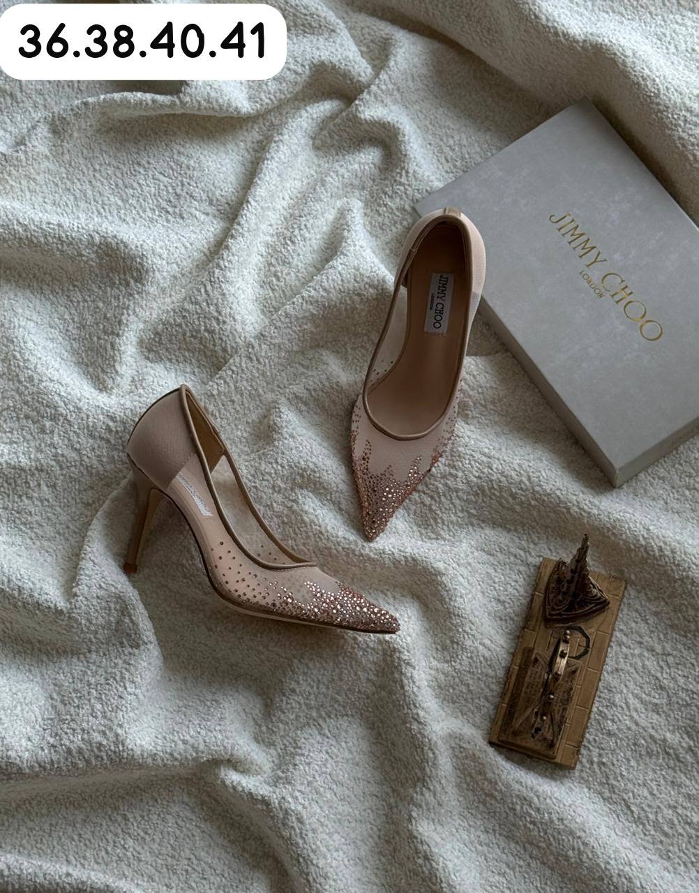 jimmy choo

  Size write in photo

110 dhs✅

Zain80
♥️♥️♥️