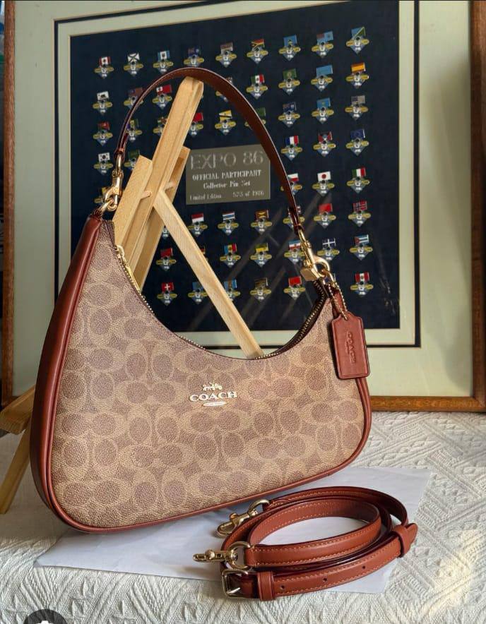 Coach
95 dhs✅
Good quality 

Size28cm

Zain06
♥️♥️♥️
