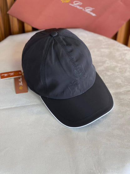 LORO PIANA
Unisex Caps
Master Quality 
190 dhs✅

Zain276
♥️♥️♥️