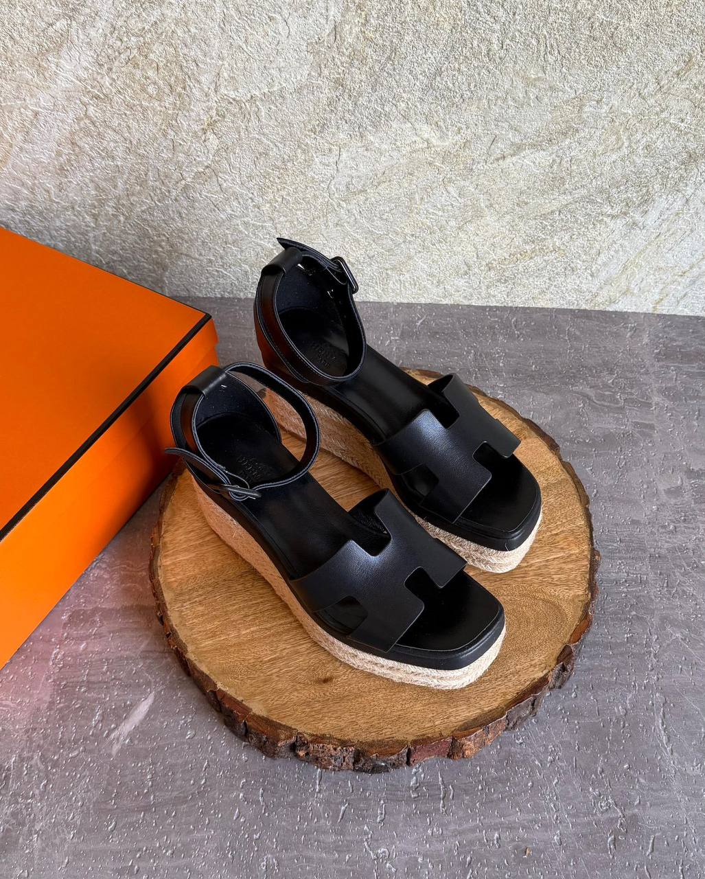 Hermes
SuperMaster Quality 💯
490 dhs✅
Size: 36-41💥

Zain171
♥️♥️♥️