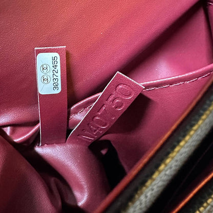 CHANEL 
GOOD QUALITY 
WITH BOX
🎁🎁🎁

120 dhs✅

Zain39
♥️♥️♥️