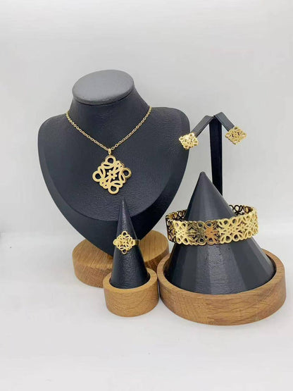 Accessories Set
50 dhs🪙🌨️

Zain45
♥️♥️♥️