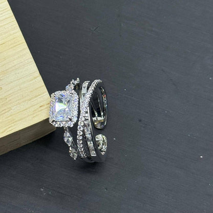 Fashion quality ❤️‍🔥*
Ring 💍 
Free size 
With black boxes 🗃️ 
30 dhs🪙💚

Zain216
♥️♥️♥️