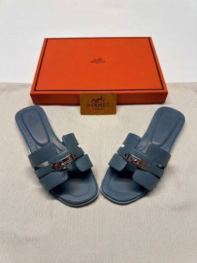 NEW CAME🥰
HERMES SLIPPER
GOOD QUALITY
100 dhs🇦🇪🇦🇪
36 TO 41

Zain40
♥️♥️♥️