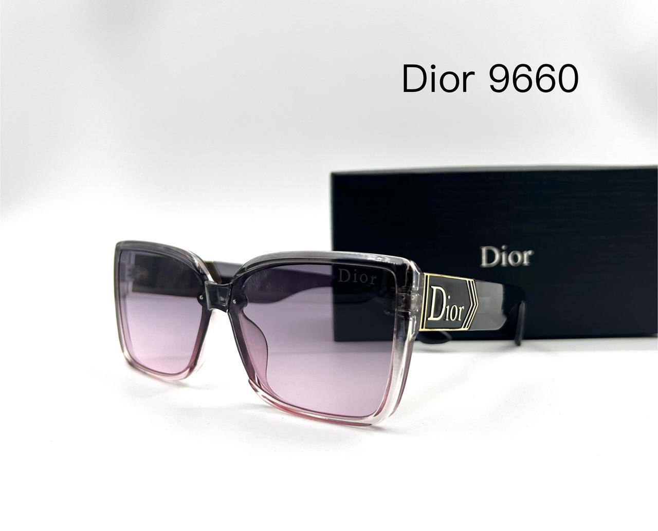 Dior💥*
Sunglasses 🕶️ 
good quality 💯
With master box 🗃️ 
50 dhs✅

Zain273
♥️♥️♥️