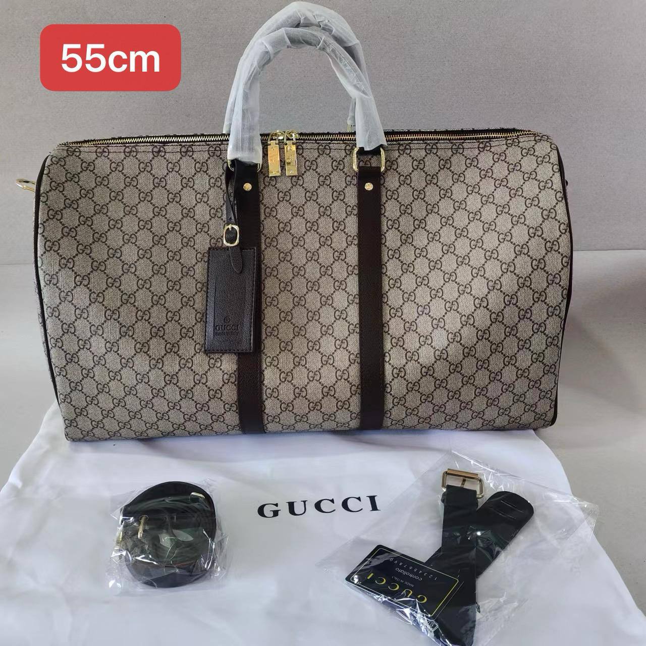 Travel bag 
55cm 
good quality 
120 dhs🇦🇪🇦🇪

Zain168
♥️♥️♥️