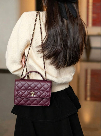 CHANEL 
COPY ONE 
 WITH BOX 
150 dhs🇦🇪🇦🇪

Zain295
♥️♥️♥️
