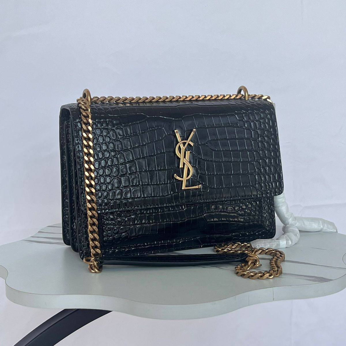 YSL

110 dhs🇦🇪🇦🇪

With box

23 cm
Zain219
♥️♥️♥️