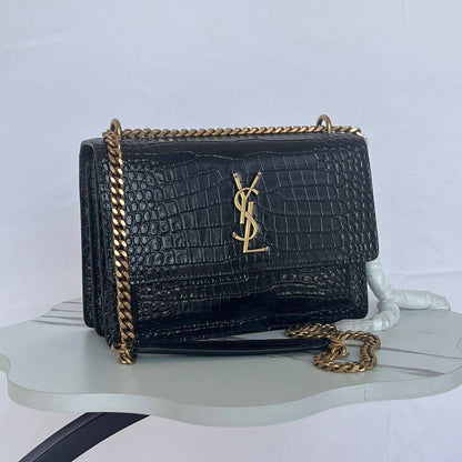YSL

110 dhs🇦🇪🇦🇪

With box

23 cm
Zain219
♥️♥️♥️