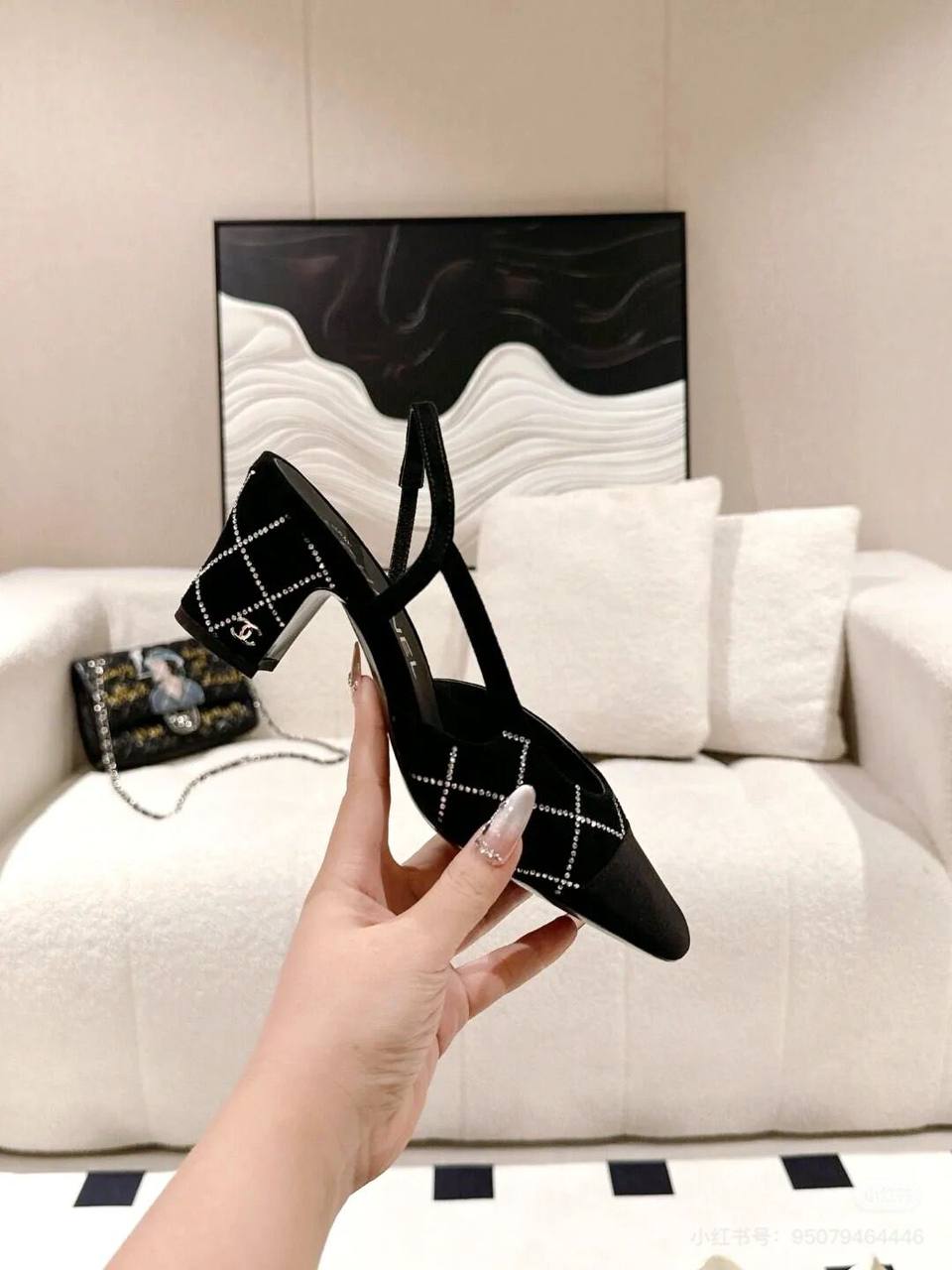 Chanel
Size 36-41
130 dhs✅

Zain145
♥️♥️♥️