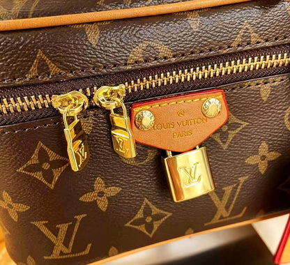 LV
95 dhs🇦🇪🇦🇪
with box

Zain07
♥️♥️♥️