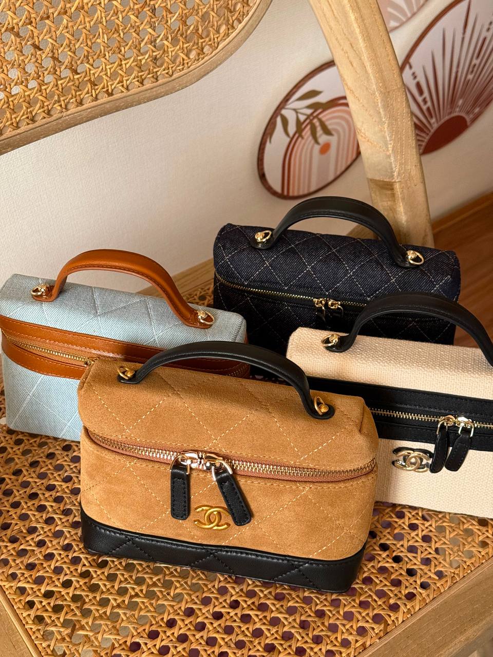 *New Collection✨✨✨
CHANEL
19cm
340 dhs🇦🇪🇦🇪
*MASTER QUALITY*
With box🎁

Zain167
♥️♥️♥️