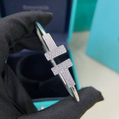 Tiffany Bangle* 🍂
Master quality 

*55* AED normal box 📦

Zain48
♥️♥️♥️
