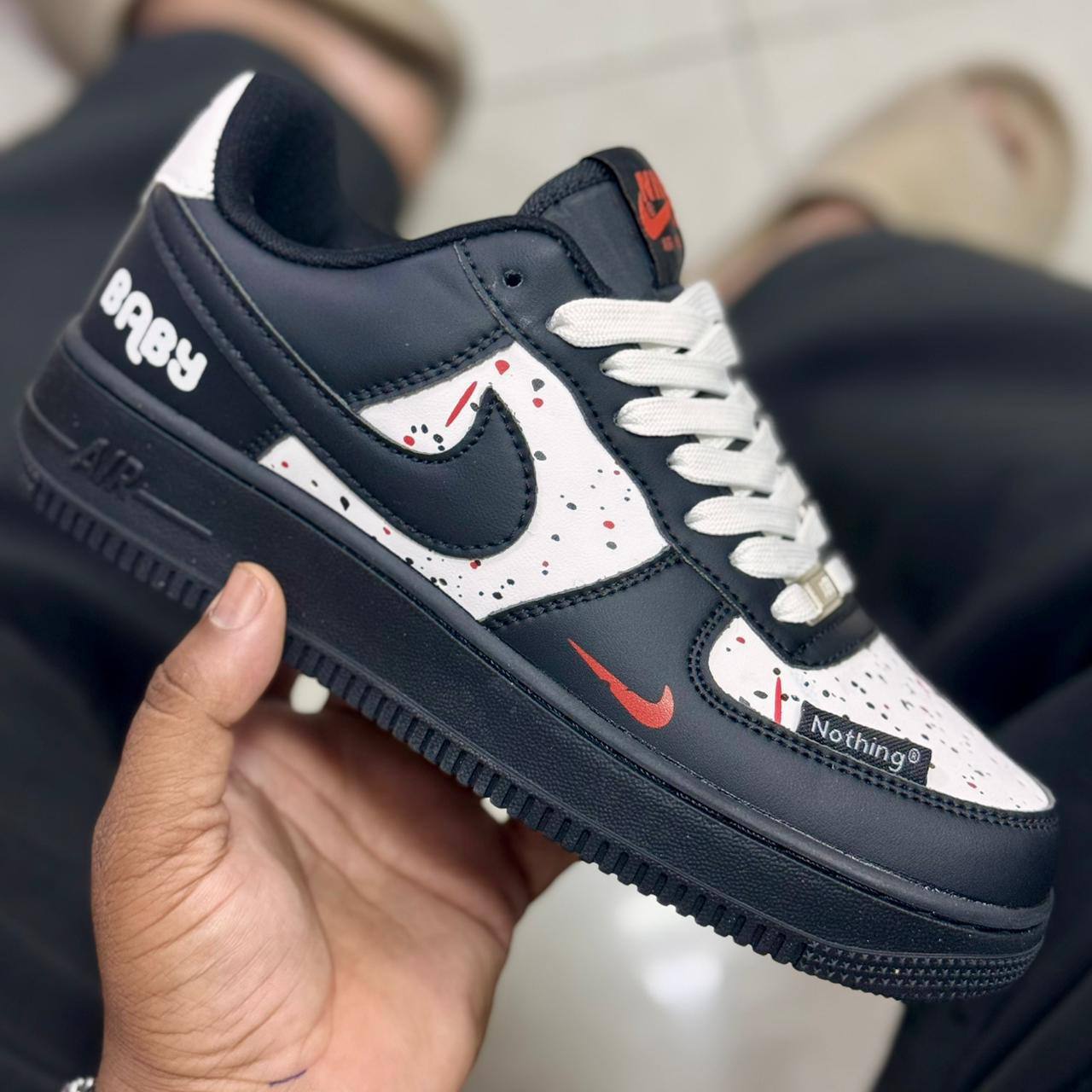 Nike
Size 40to45 
95 dhs✅

Zain27
♥️♥️♥️