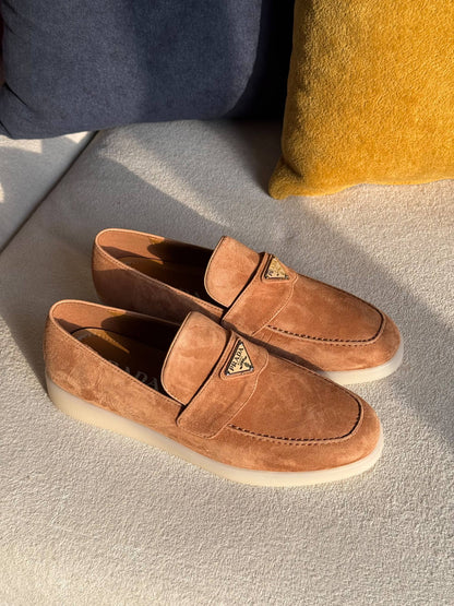 Prada

QUALITY: SUPER MASTER

SIZE:36 TO 41🥰
420 dhs🇦🇪🇦🇪

Zain319
♥️♥️♥️