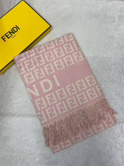 Winter scarf 
45 dhs🪙💕

Zain93
♥️♥️♥️