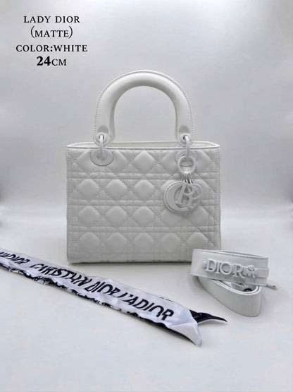 Dior
ᴡɪᴛʜʙᴏx
ᴄᴀɴᴠᴀs ɪɴsɪᴅᴇ
sɪᴢᴇ:24ᴄᴍ
120 dhs✅

Zain56
♥️♥️♥️
