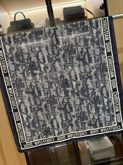 Silk scarf
40 dhs❣️

Zain60
❣️❣️❣️