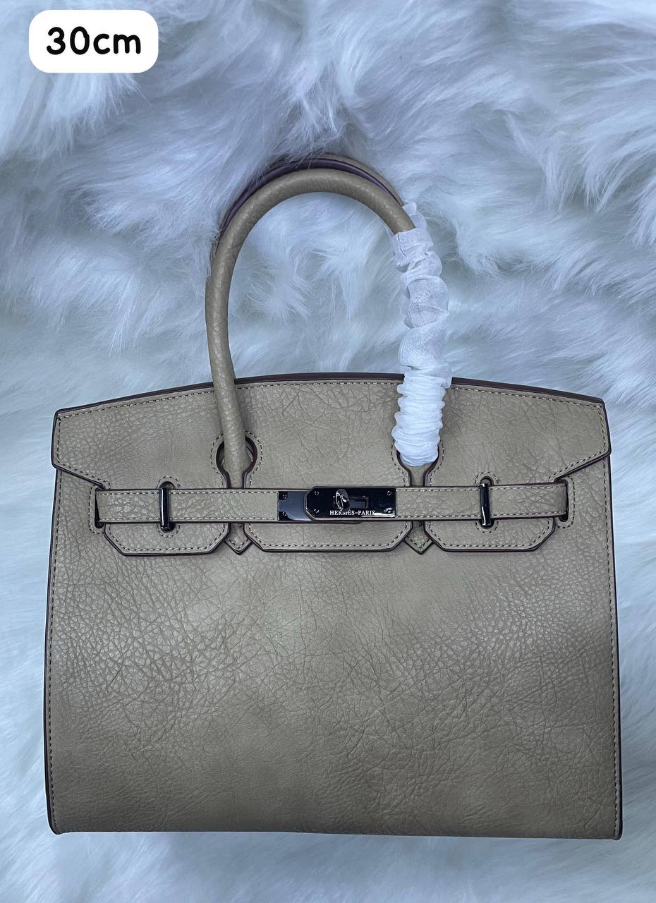 Hermes
110 dhs✅ 

Zain72
♥️♥️♥️