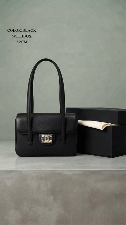 Chanel ᴛᴏᴘ ʜᴀɴᴅʟᴇ ғʟᴀᴘ
ᴡɪᴛʜʙᴏx
ʟᴇᴀᴛʜᴇʀ
sɪᴢᴇ:22ᴄᴍ
110 dhs✅

Zain56
♥️♥️♥️