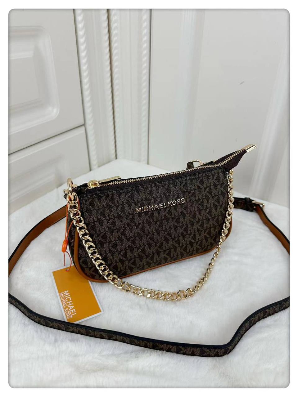 Mk  
with box 
🎁🎁🎁

90 dhs💓

Zain114
♥️♥️♥️