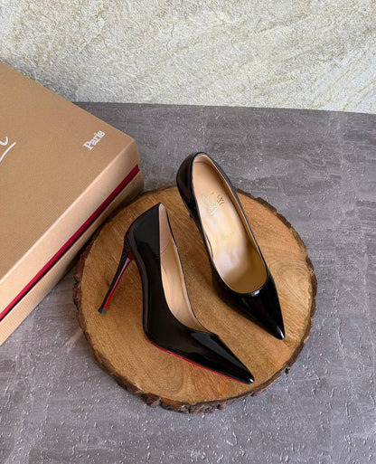 LOUBOUTIN 💎
SuperMaster Quality 💯
490 dhs✅
Size: 36 -41💥

Zain171
♥️♥️♥️