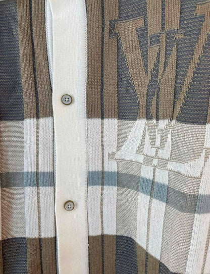 LV

Men’s Tshirt 
Master Quality 
SMLXLXXL 
350 dhs🇦🇪🇦🇪

Zain276
♥️♥️♥️