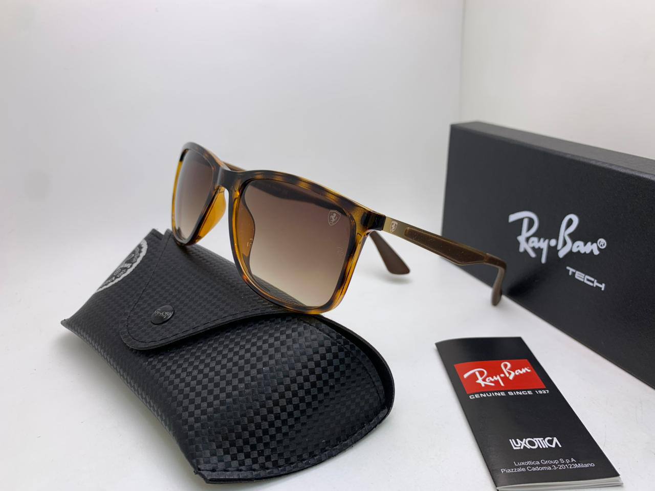 Ray Ban
Master 
130 dhs🪙🌨️

Zain126
♥️♥️♥️