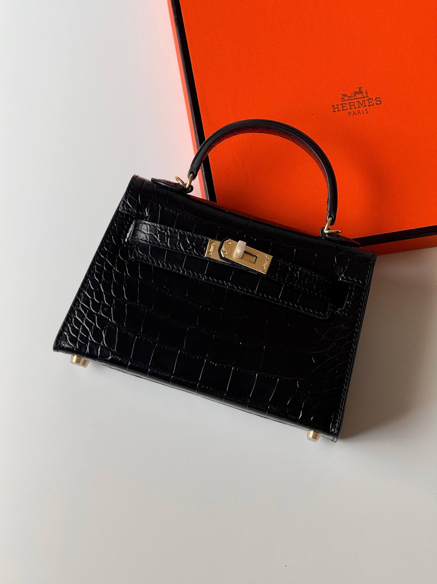 Hermes
minikelly 19cm💕

master quality😍

with box❤️
🎁🎁🎁

340 dhs❣️

Zain52
♥️♥️♥️