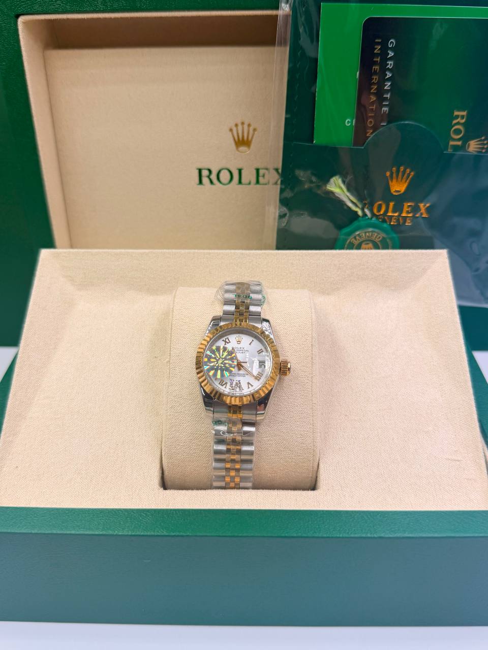 Rolex
lady Rolex  Automatic
size：28mm
master🌹🌹🌹
310 dhs🇦🇪🇦🇪

Zain85
♥️♥️♥️