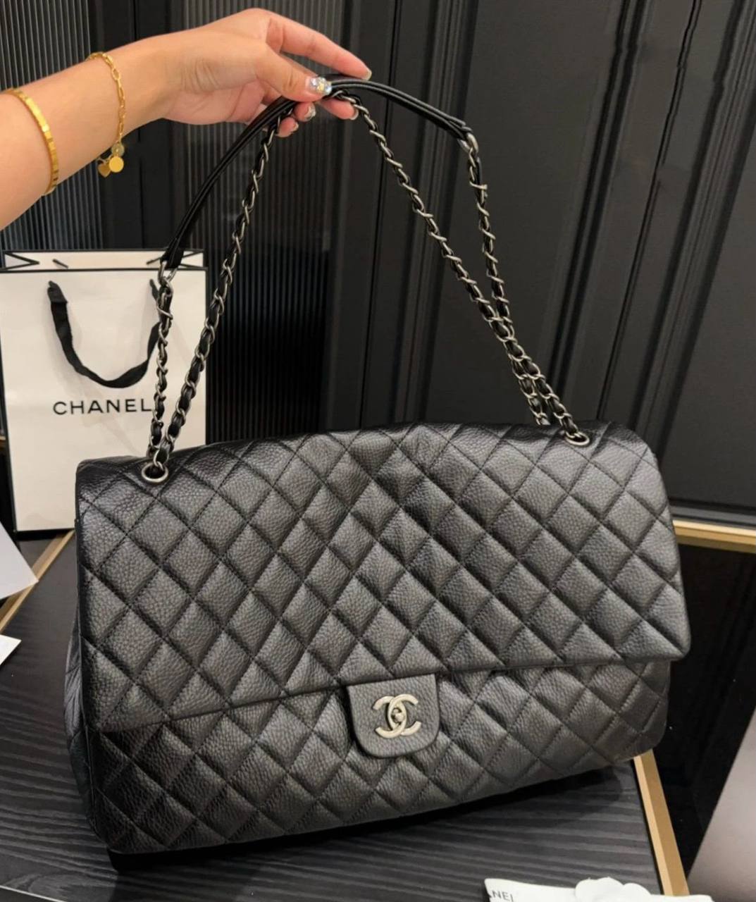 CHANEL
 COPY ONE 
220 dhs✅

Zain295
♥️♥️♥️
