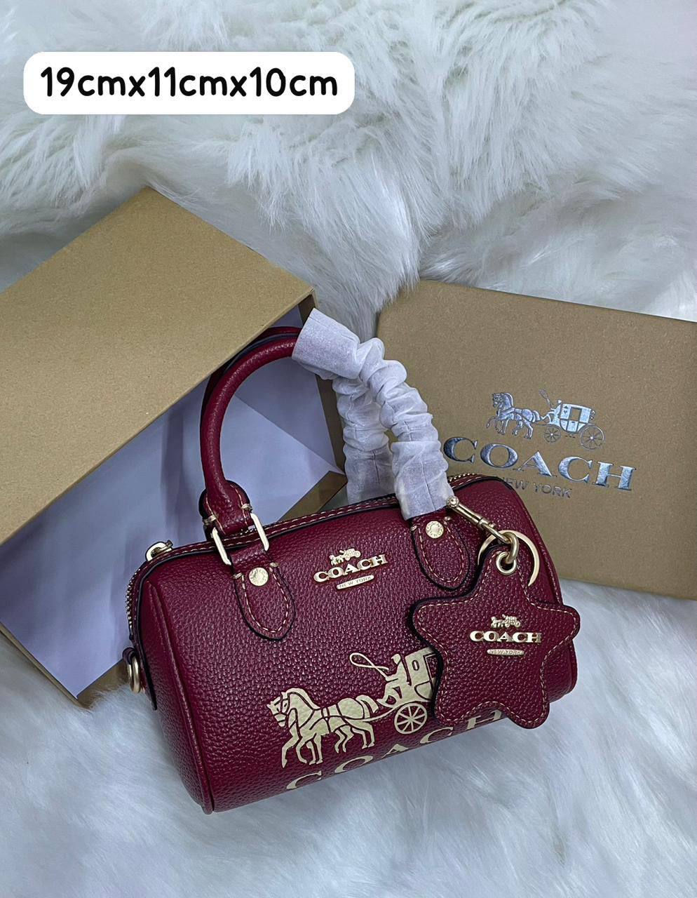 Coach
95 dhs✅

with box
🎁🎁🎁

Zain72
♥️♥️♥️