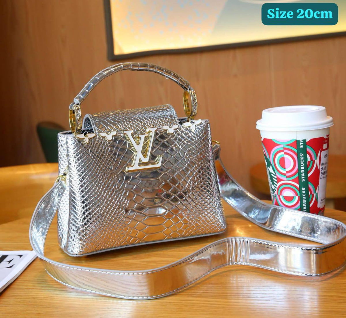 LV

Good quality 

with box 
115 dhs🇦🇪🇦🇪🇦🇪

Zain186
♥️♥️♥️