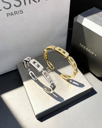 MESSIKA BRACELET 
70 dhs🇦🇪🇦🇪

MASTER ✨💫

WITH BOX AND PAPER BAG

Zain89
♥️♥️♥️