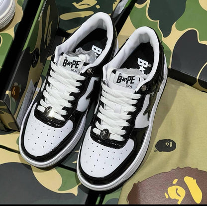 A Bathing Ape Bapesta Low 'Black/White'
36-45 AVAILABLE 🤩
200 dhs🪙

Zain242
♥️♥️♥️