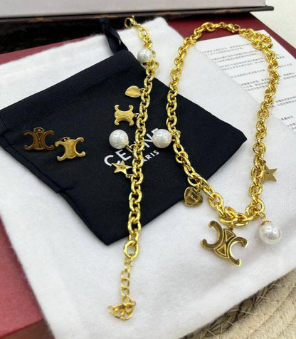 Tiffany set* 🍁
Necklace 
Earrings 
Stainless non tarnished 

40 dhs🪙🌨️
normal box 📦

Zain48
♥️♥️♥️