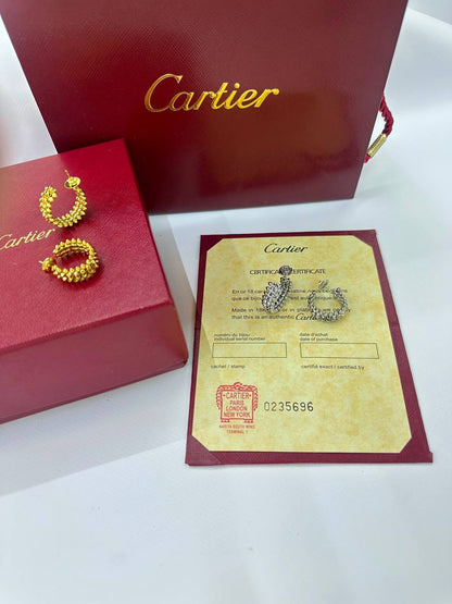 CARTIER 
Earring 🦋
Master quality 💯
With normal boxes 🗃️ 
55 dhs🇦🇪🇦🇪

With master box 📦 
90 dhs🇦🇪🇦🇪

Zain216
♥️♥️♥️